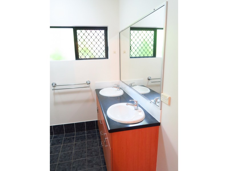 58 Fairley Street, Redlynch QLD 4870