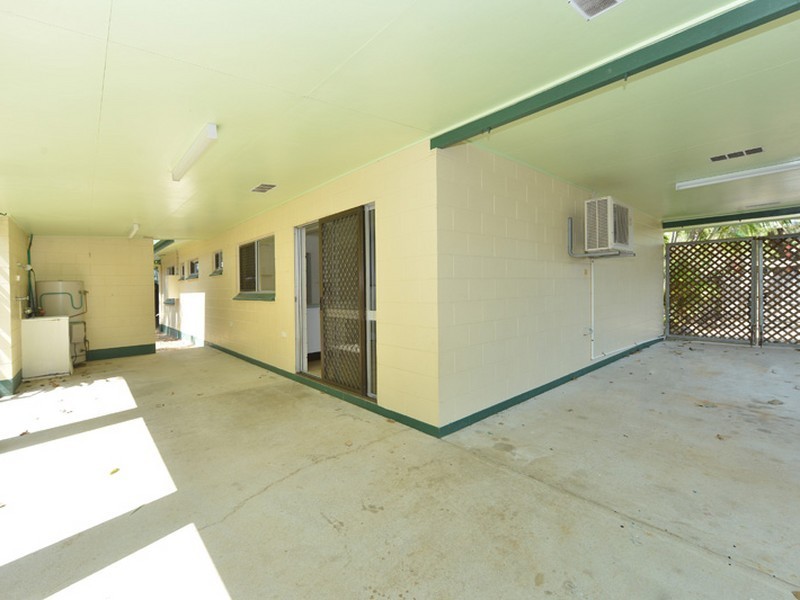 13 Warnambool Street, Trinity Park QLD 4879