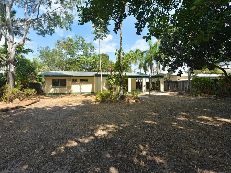 13 Warnambool Street, Trinity Park QLD 4879