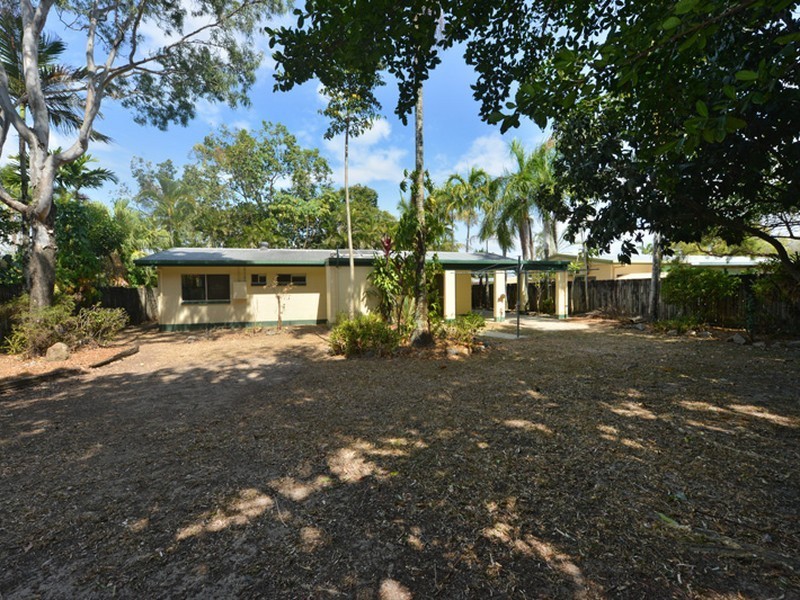 13 Warnambool Street, Trinity Park QLD 4879