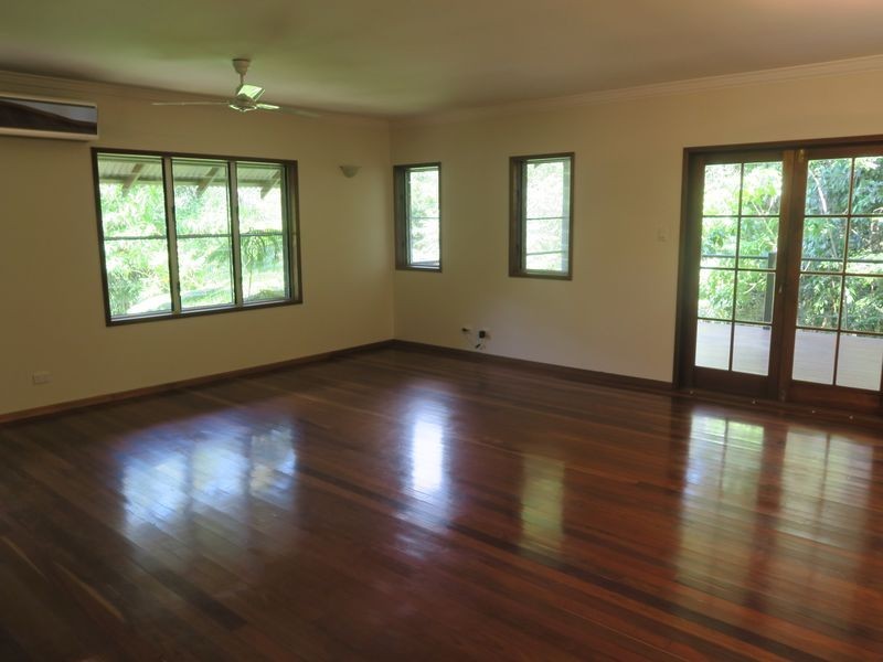 10 Barklya Close, Kamerunga QLD 4870