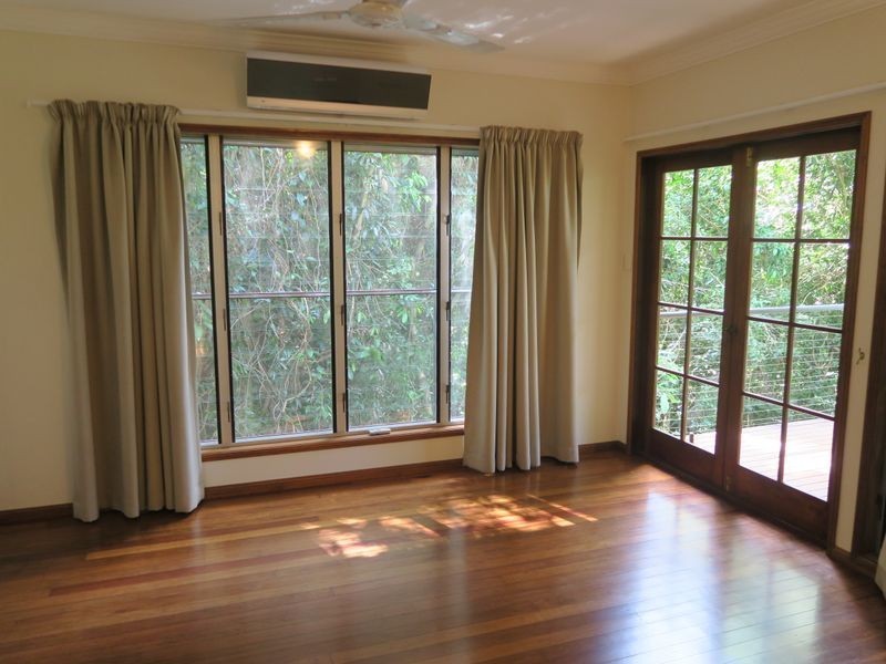 10 Barklya Close, Kamerunga QLD 4870
