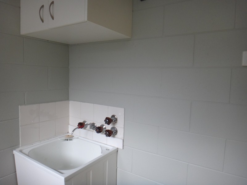 2/173 Mayers Street, Manoora QLD 4870