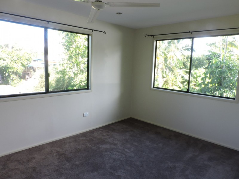 23 Christensen Street, Machans Beach QLD 4878
