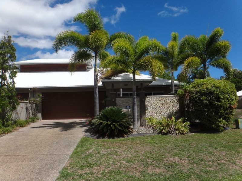 2/60 Harbour Drive, Trinity Park QLD 4879