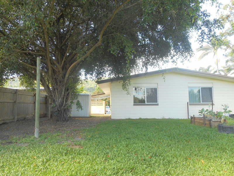 2/133 Russell Street, Edge Hill QLD 4870