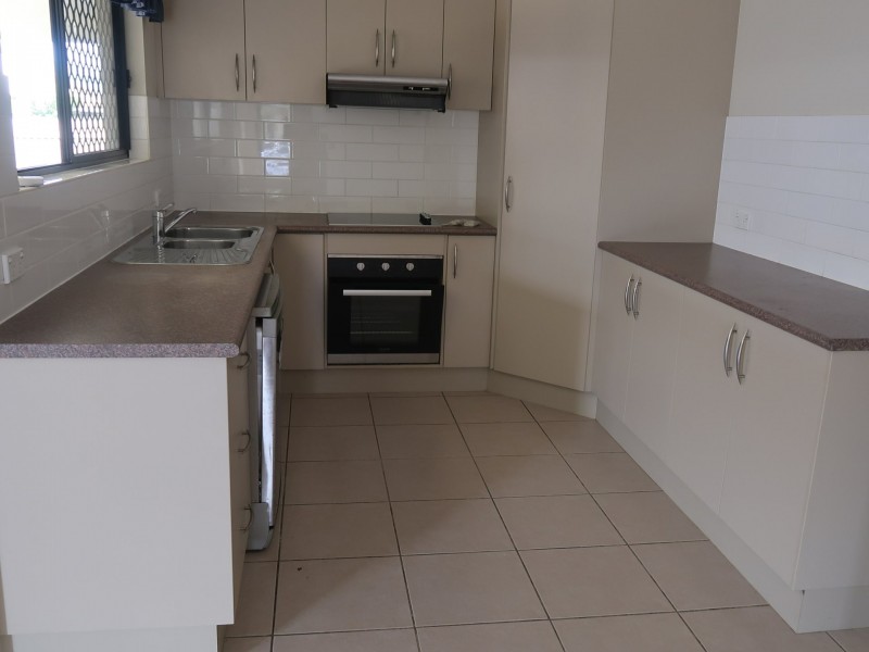 8 Benjamina St, Mount Sheridan QLD 4868