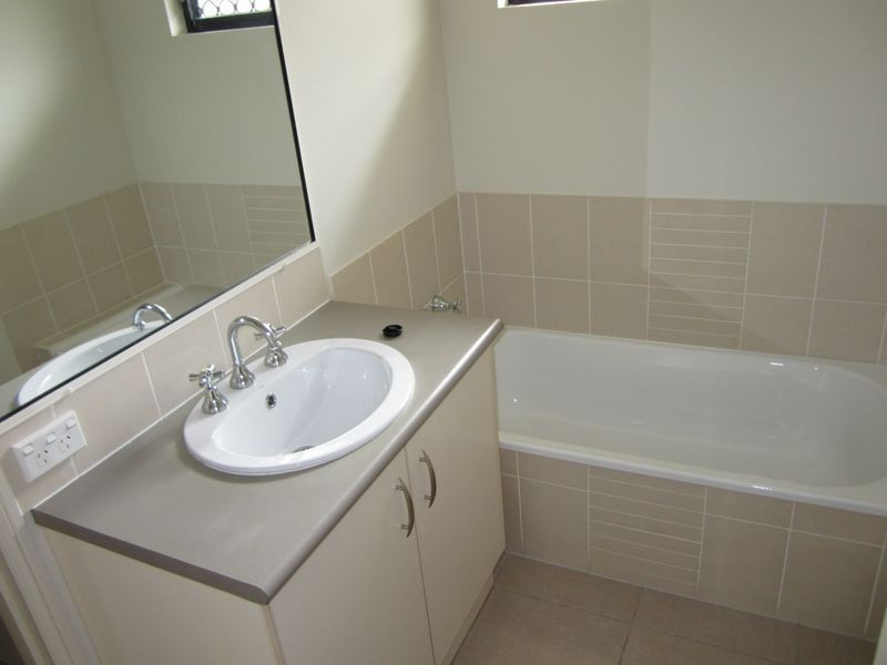 8 Benjamina St, Mount Sheridan QLD 4868