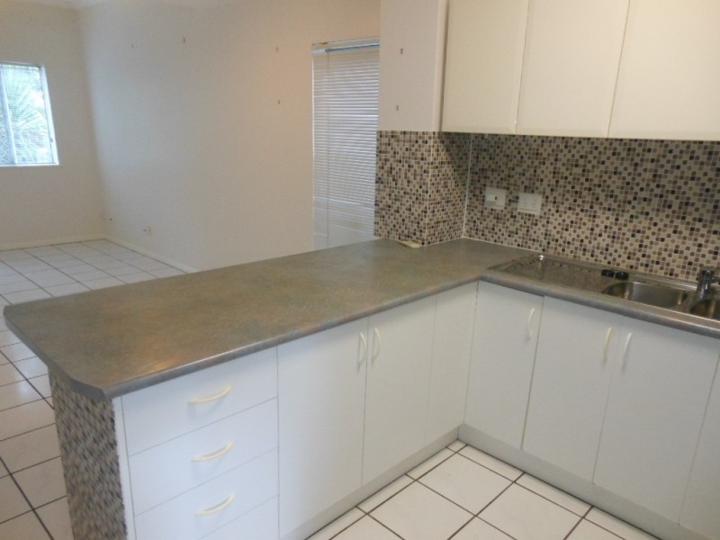 9/42 Springfield Crescent, Manoora QLD 4870