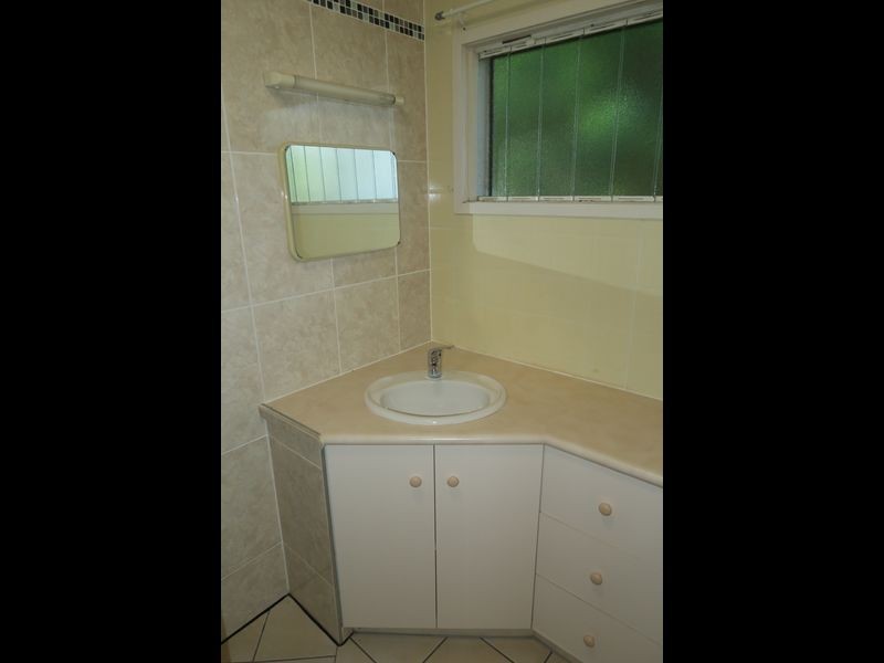 128 Upper Richardson Street, Whitfield QLD 4870