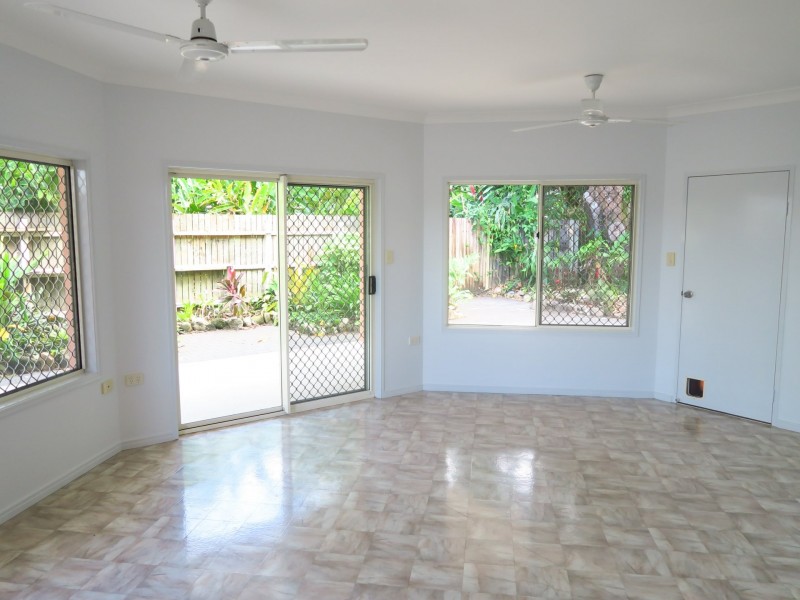 2/9 Glenlea Street, Edge Hill QLD 4870