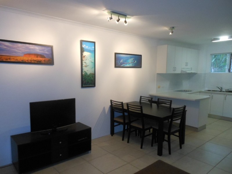 302 Coral Coast Drive, Palm Cove QLD 4879