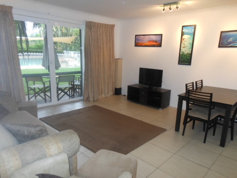 302 Coral Coast Drive, Palm Cove QLD 4879