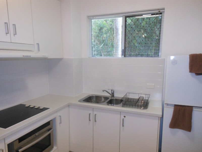 302 Coral Coast Drive, Palm Cove QLD 4879