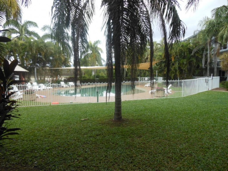 302 Coral Coast Drive, Palm Cove QLD 4879