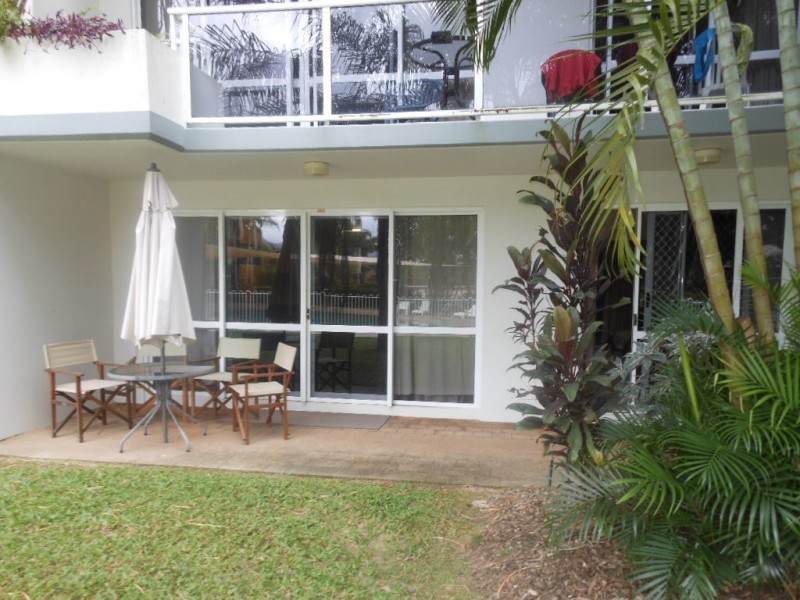 302 Coral Coast Drive, Palm Cove QLD 4879