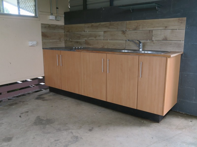 3 Brandt Close, Manoora QLD 4870