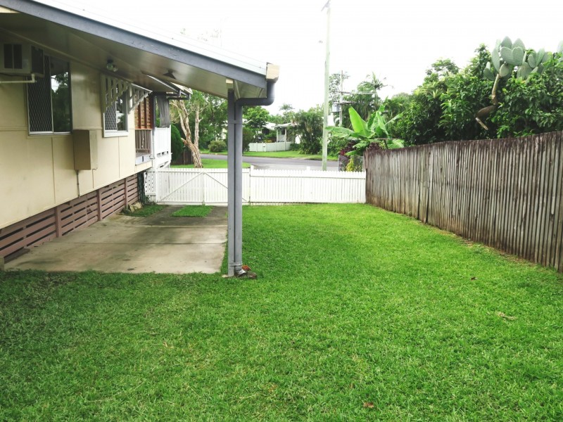3 Brandt Close, Manoora QLD 4870