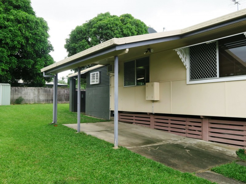 3 Brandt Close, Manoora QLD 4870