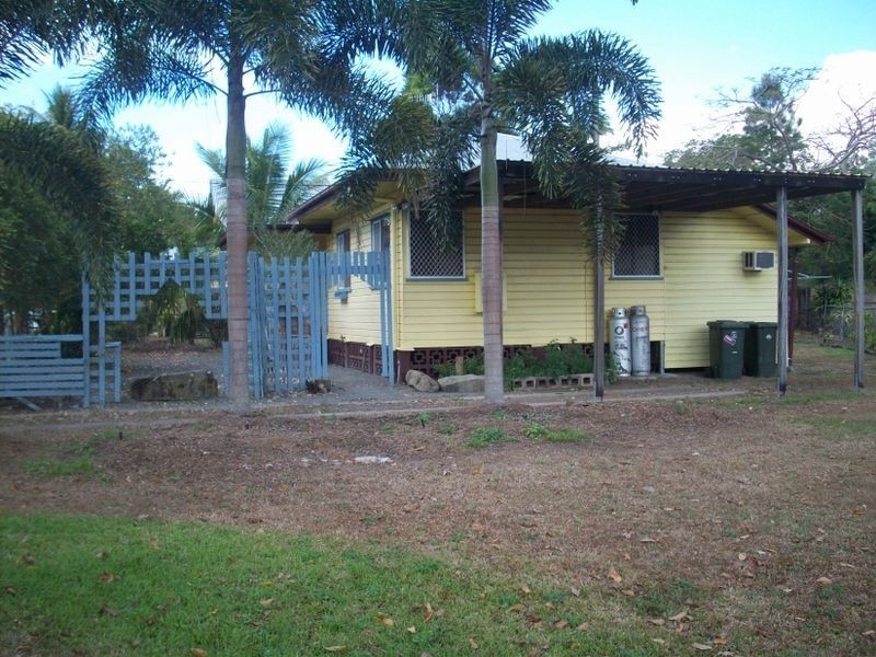 339 Mcleod Street, Cairns North QLD 4870