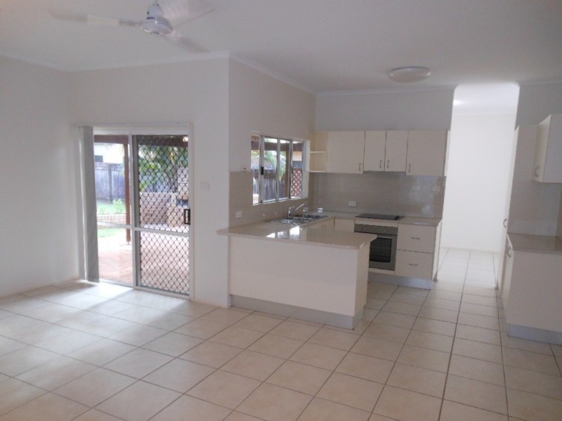 10 Finch Street, Bayview Heights QLD 4868