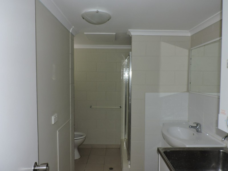 2/394 Mayers Street, Edge Hill QLD 4870