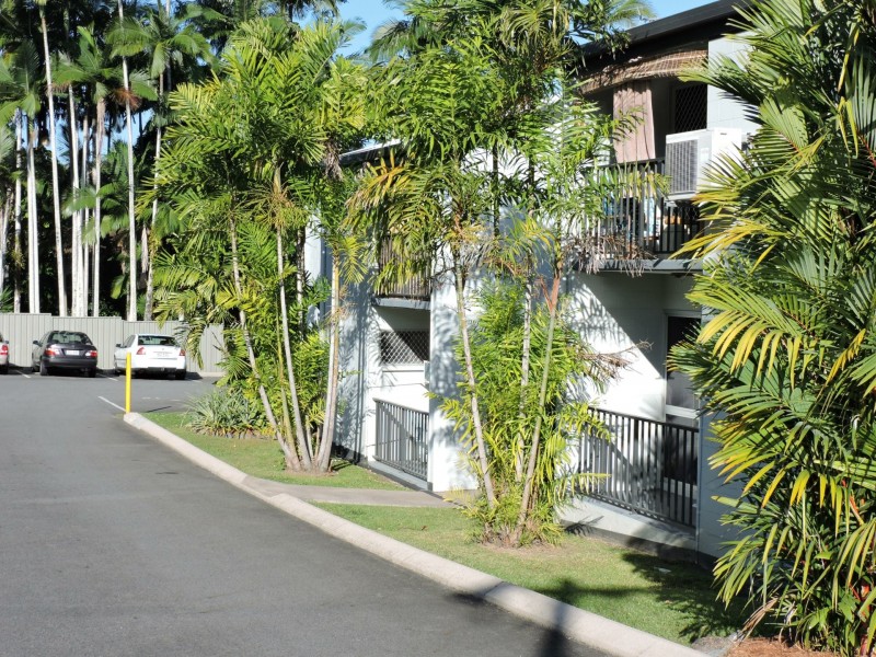 2/394 Mayers Street, Edge Hill QLD 4870