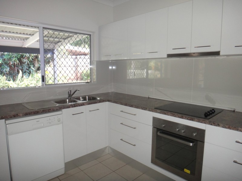 23 Cyperus Street, Redlynch QLD 4870
