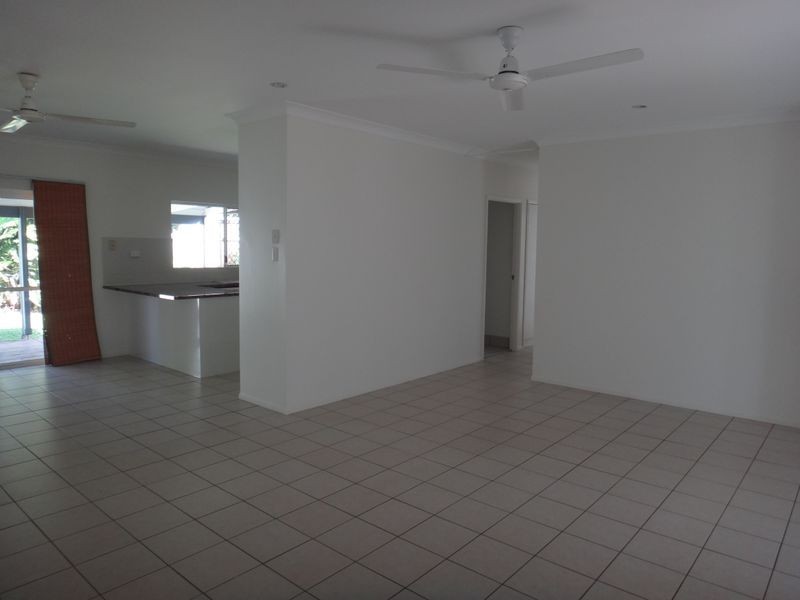 23 Cyperus Street, Redlynch QLD 4870