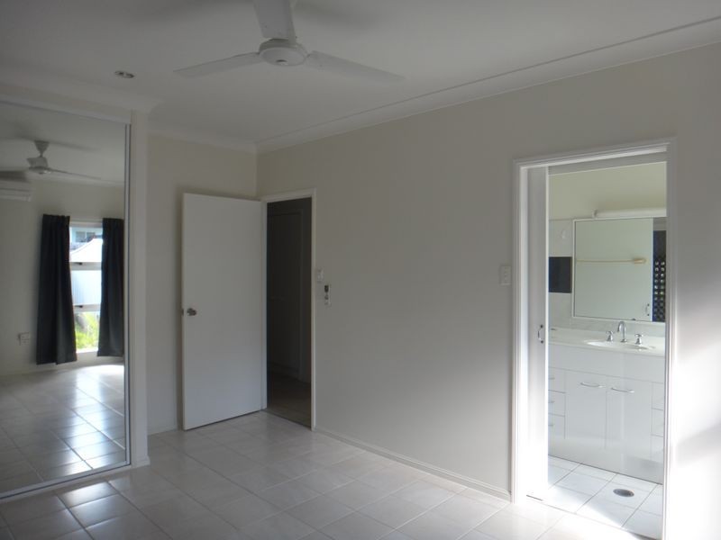 23 Cyperus Street, Redlynch QLD 4870