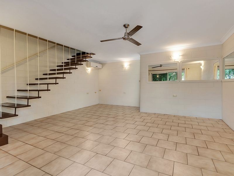 2/199 Mcleod Street, Cairns North QLD 4870