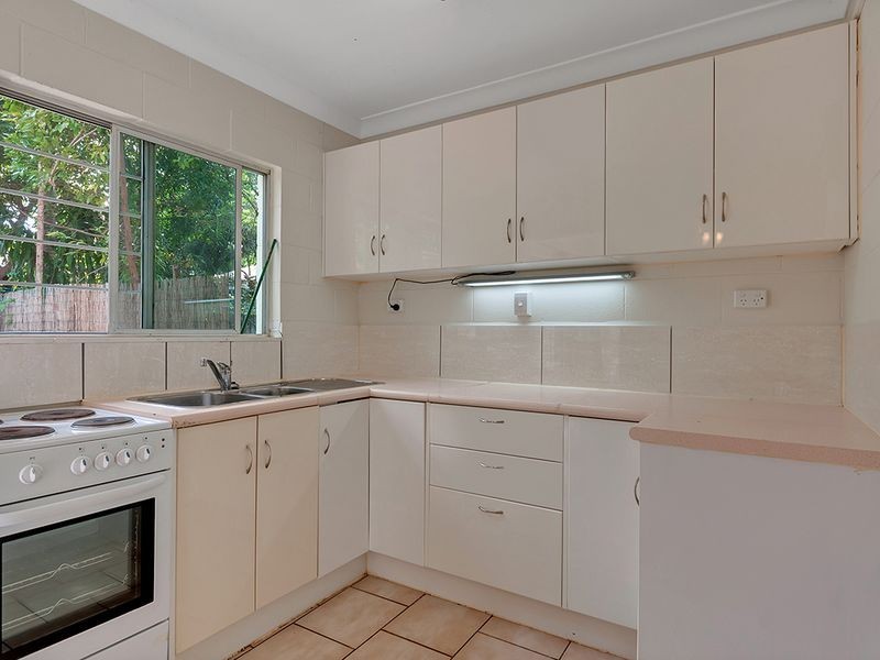 2/199 Mcleod Street, Cairns North QLD 4870