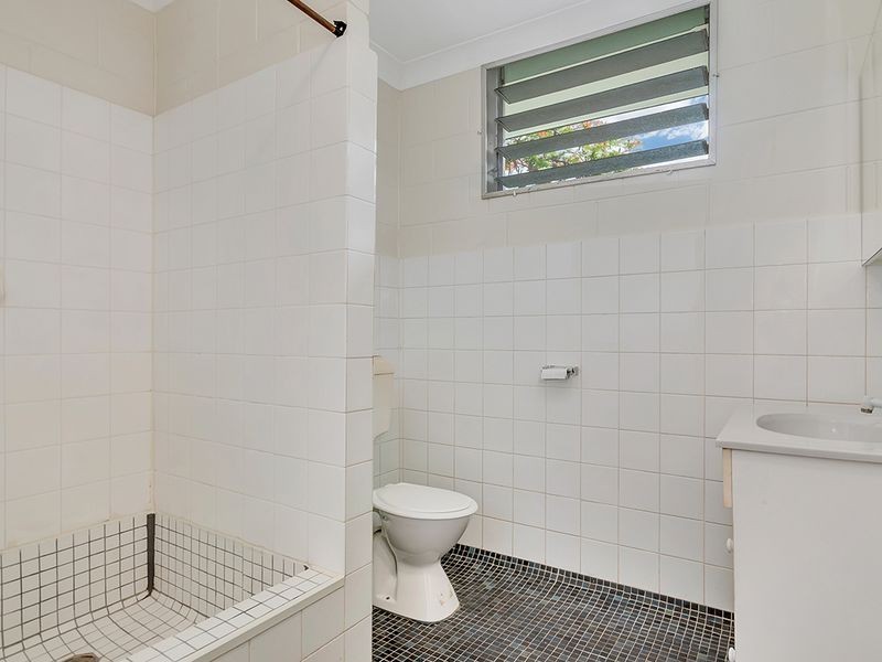 2/199 Mcleod Street, Cairns North QLD 4870