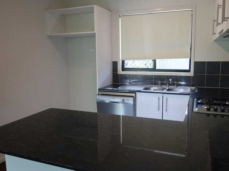2/7 Tenni Street, Redlynch QLD 4870