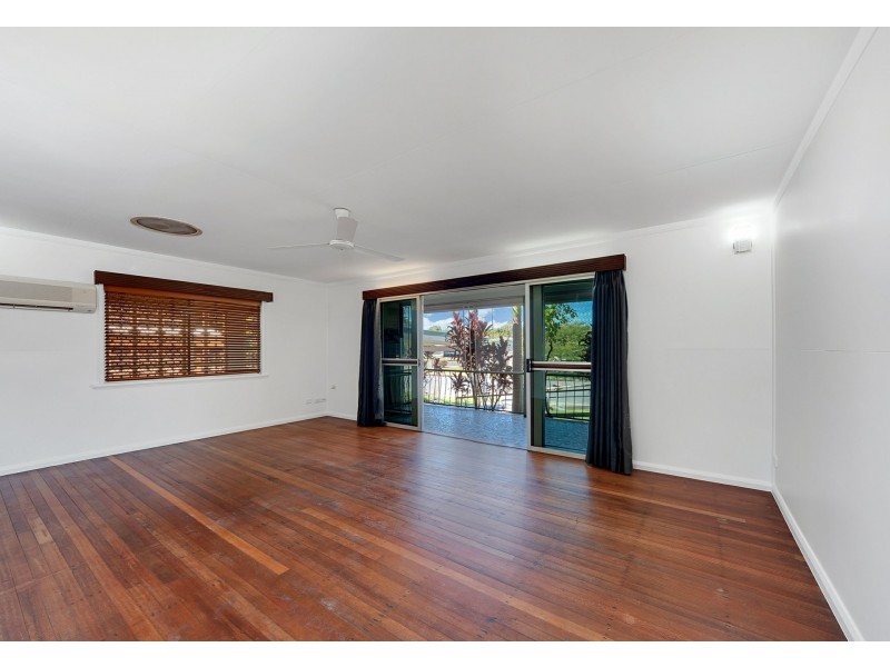 4 Dann Street, Mooroobool QLD 4870