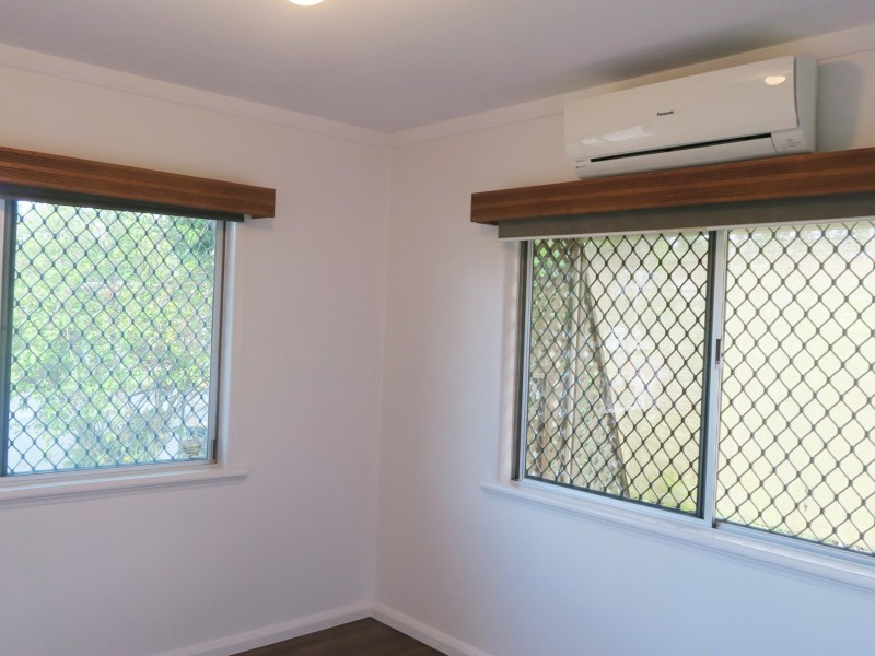 4 Dann Street, Mooroobool QLD 4870