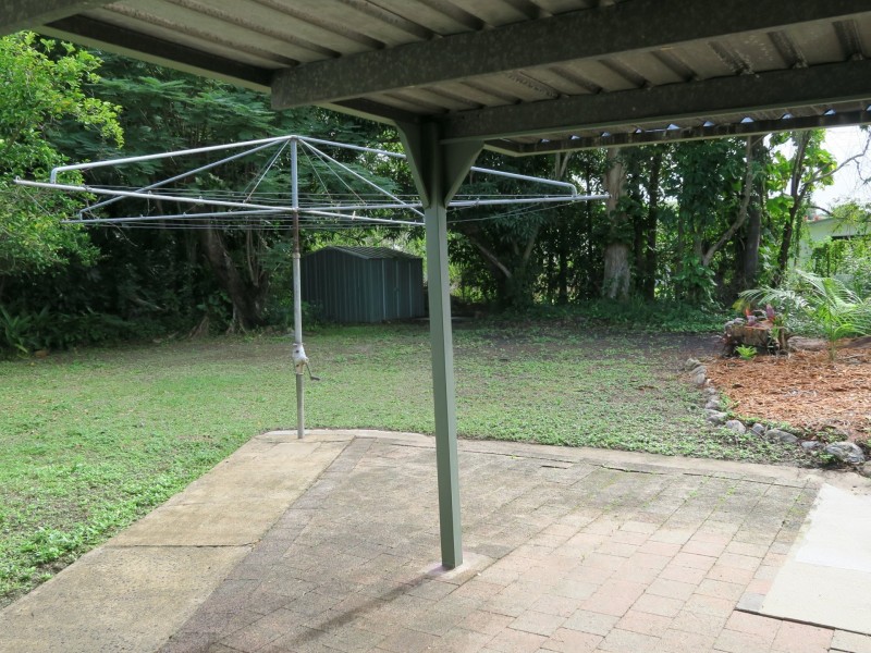 4 Dann Street, Mooroobool QLD 4870