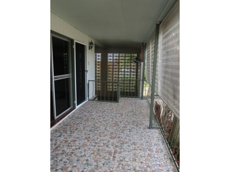 4 Dann Street, Mooroobool QLD 4870