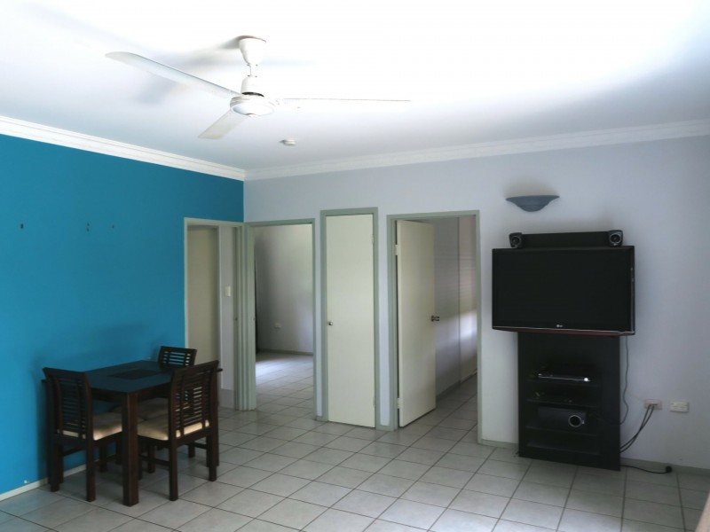9/389 McCoombe Street, Mooroobool QLD 4870