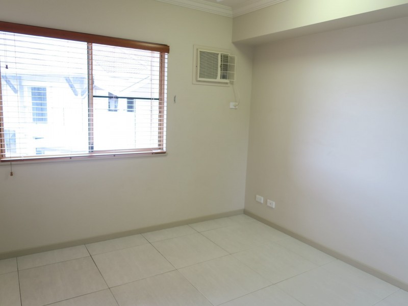 126/22 Ward Street, Mooroobool QLD 4870