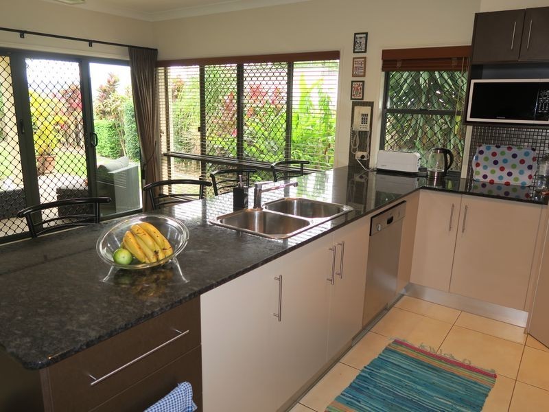 26 Greendale Close, Brinsmead QLD 4870