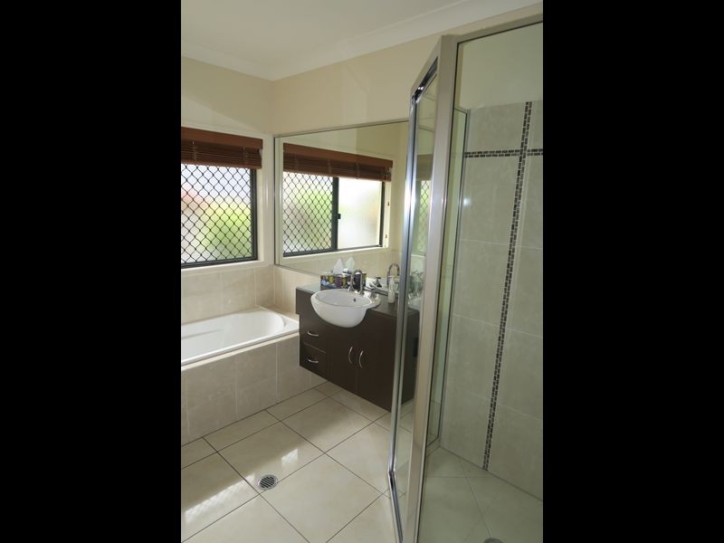 26 Greendale Close, Brinsmead QLD 4870