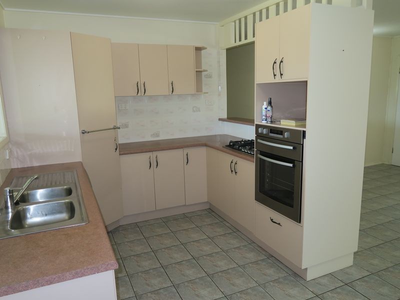 61 Amethyst Street, Bayview Heights QLD 4868