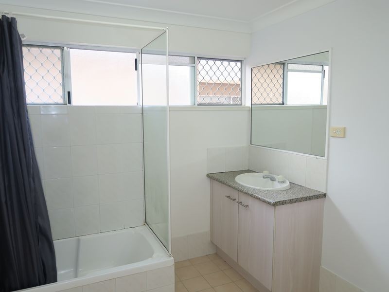 1/22 Springfield Crescent, Manoora QLD 4870