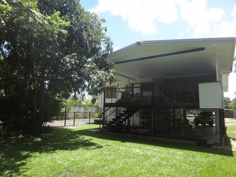 4 Compass Close, Edge Hill QLD 4870