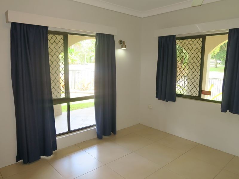 11 Lavender Street, Mooroobool QLD 4870