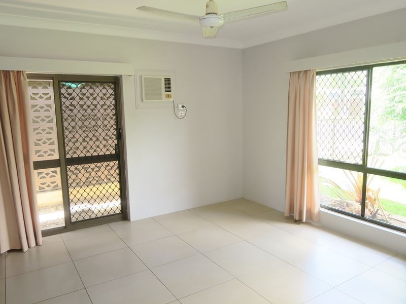 11 Lavender Street, Mooroobool QLD 4870