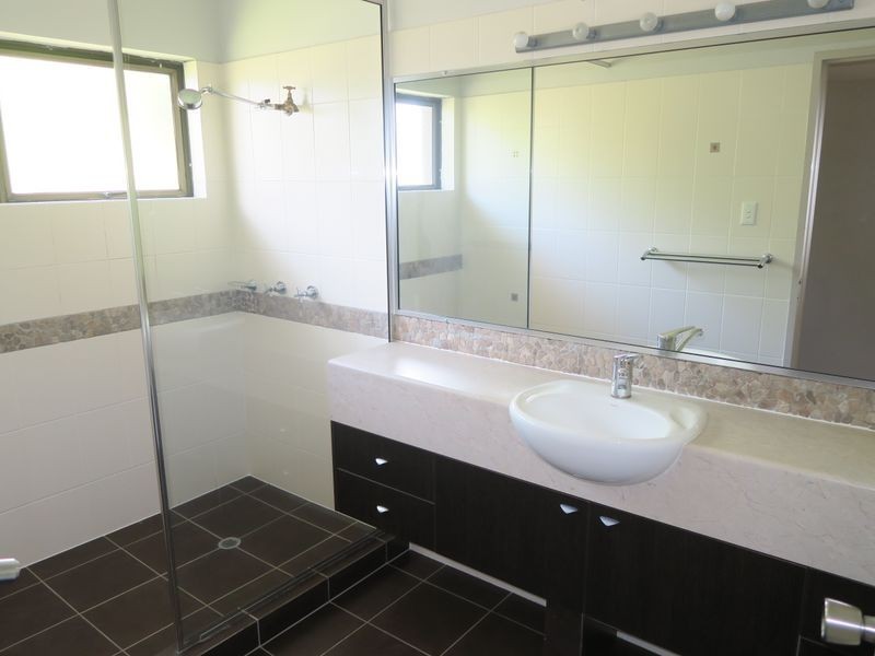 11 Lavender Street, Mooroobool QLD 4870