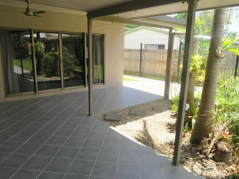 11 Lavender Street, Mooroobool QLD 4870