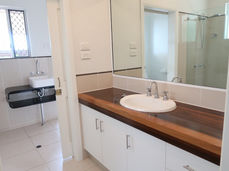 5 Wills Street, Brinsmead QLD 4870